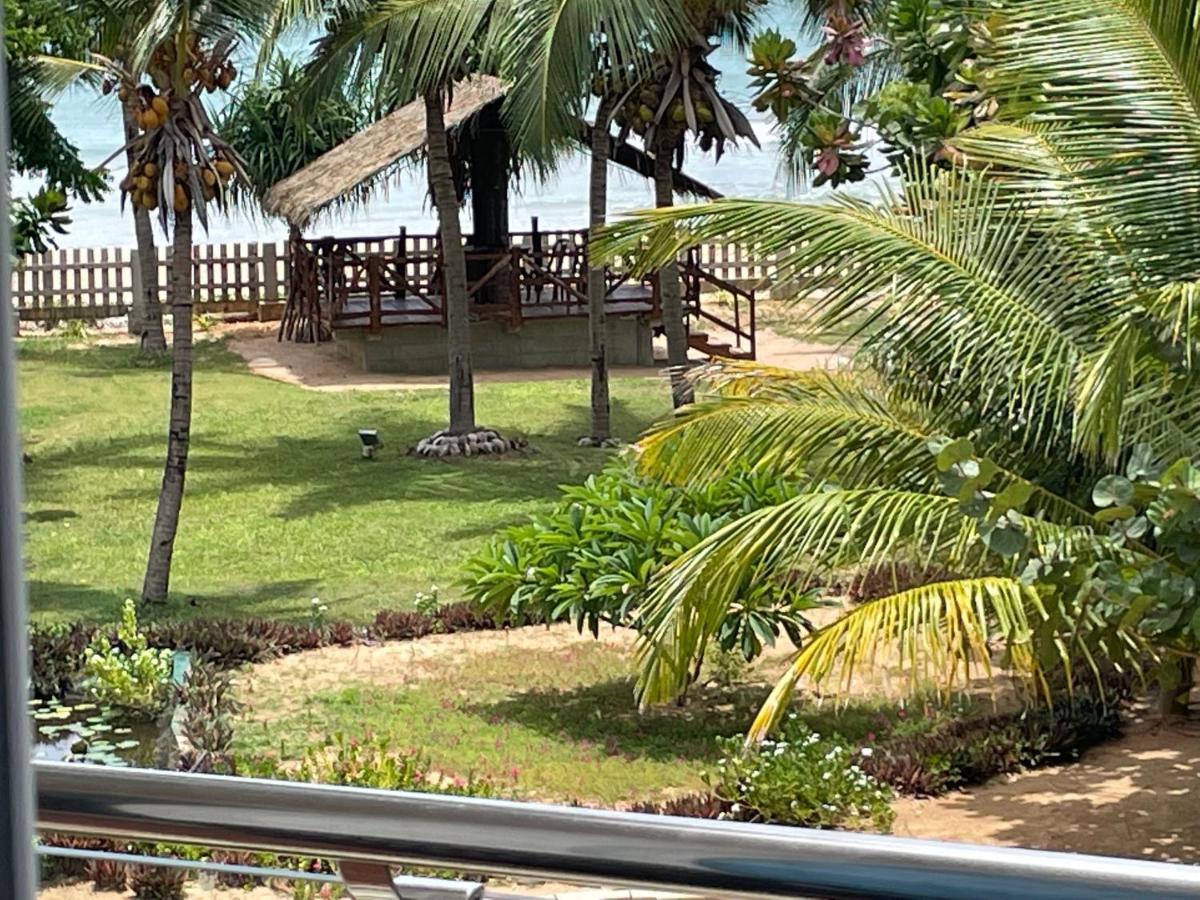 Beach Bliss Trincomalee Exterior photo