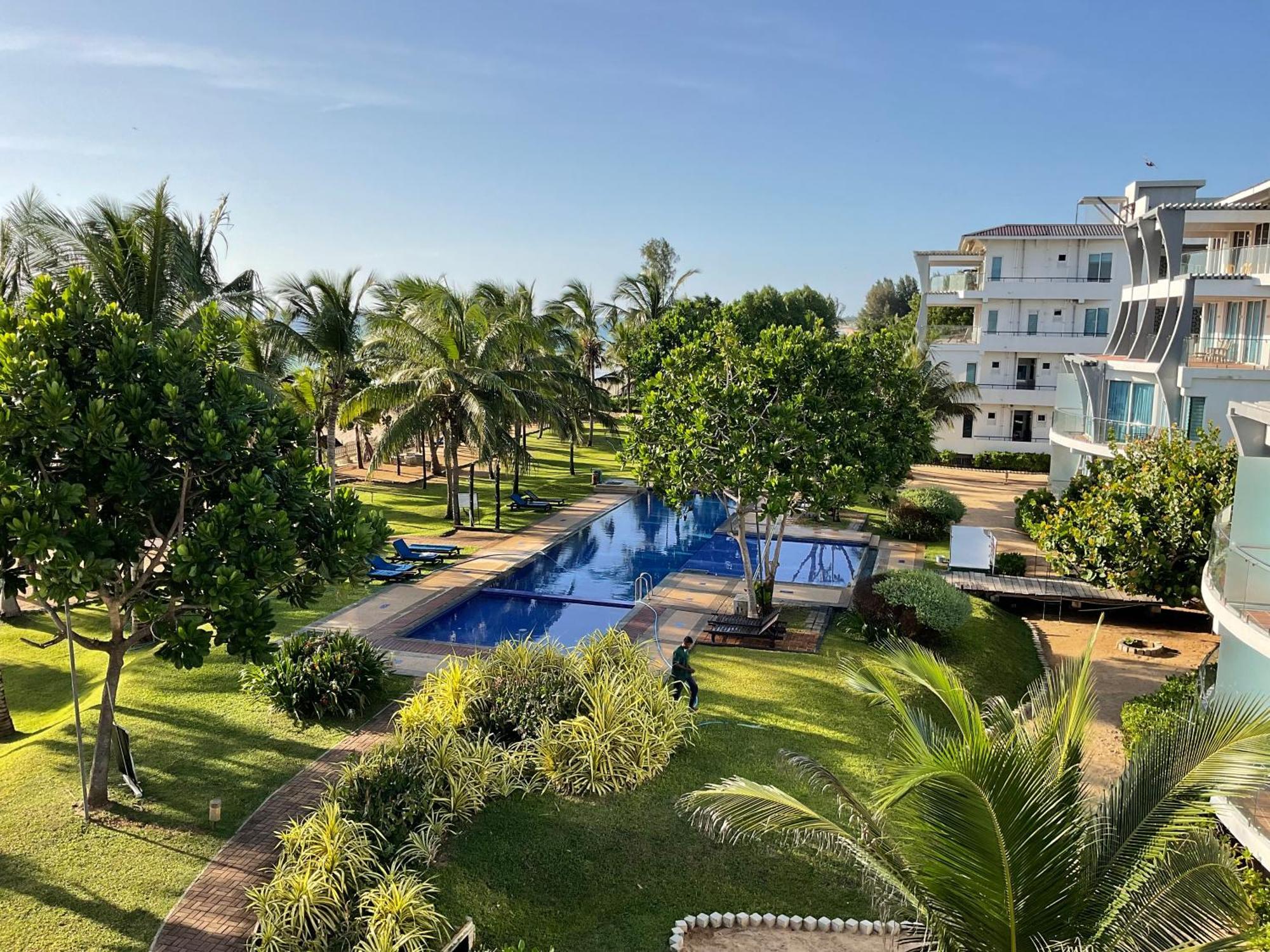Beach Bliss Trincomalee Exterior photo